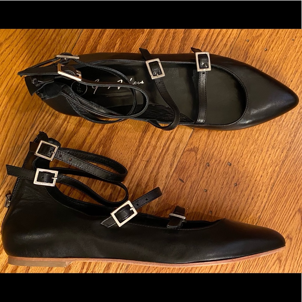 NWOT George J. Love 4-Buckle Flats, Black